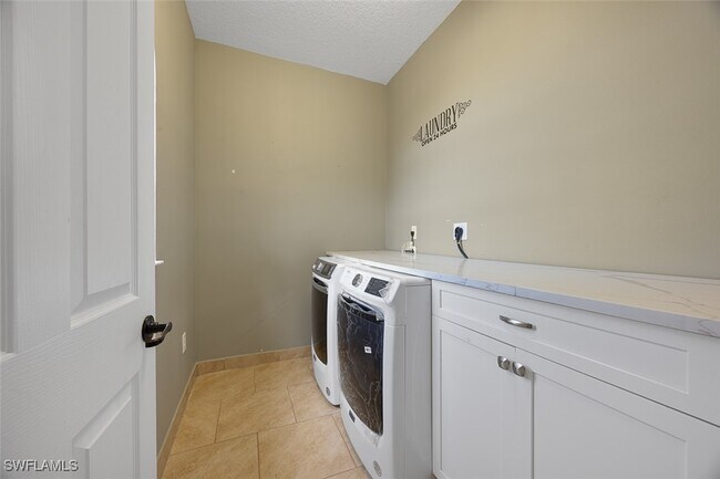 Building Photo - 5360 Brin Way