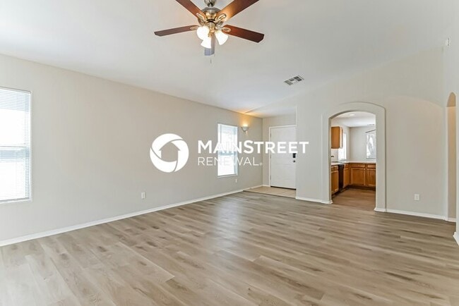 Building Photo - 3 Bedroom Pet-Friendly Home in Tucson, AZ ...