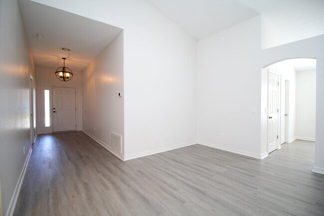 Building Photo - Coming March 14th — Stunning 4-Bed, 2-Bath Sunset Estates Home with Open-Concept Living, Chef’s K...