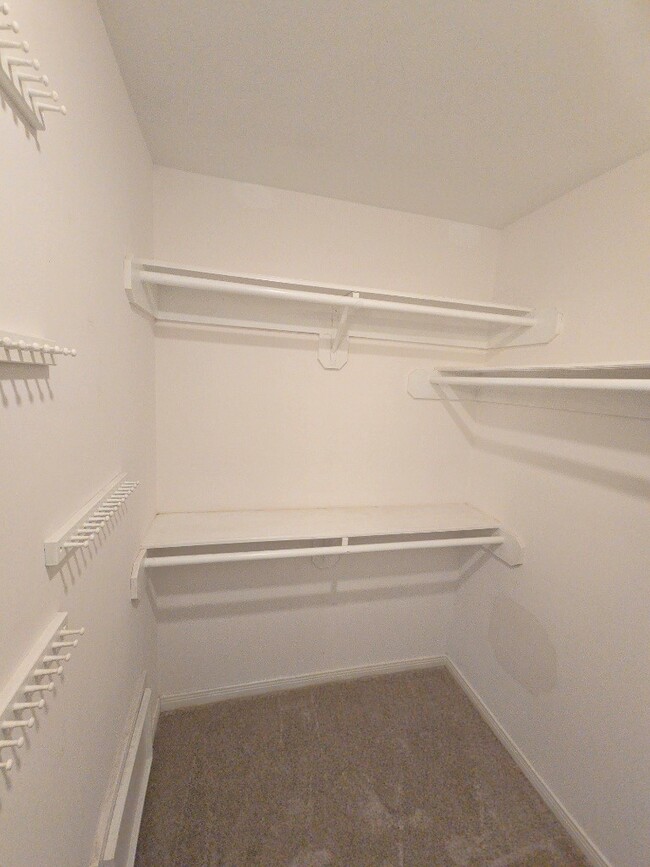 Building Photo - 2502 Fairwind Dr