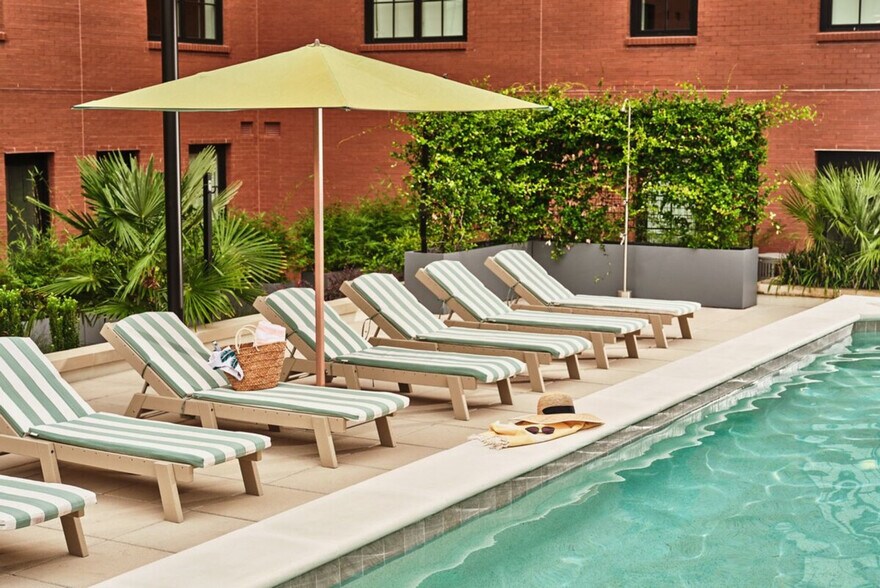 Building Photo - 711 Ann St