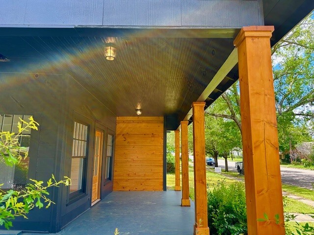 Building Photo - 516 N Johnson St