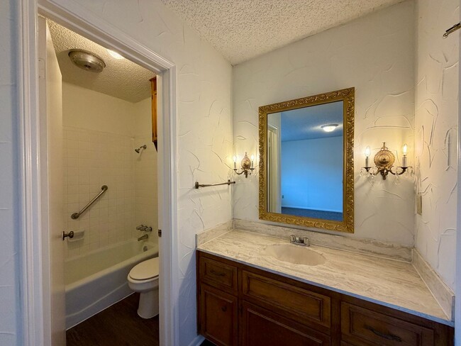 Building Photo - Duplex