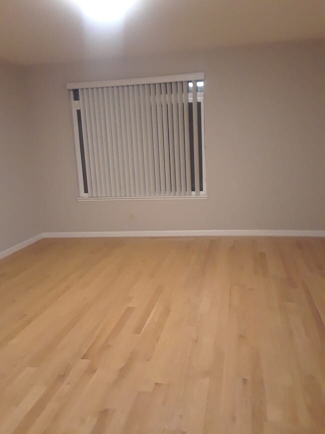 Building Photo - 473 34th Ave