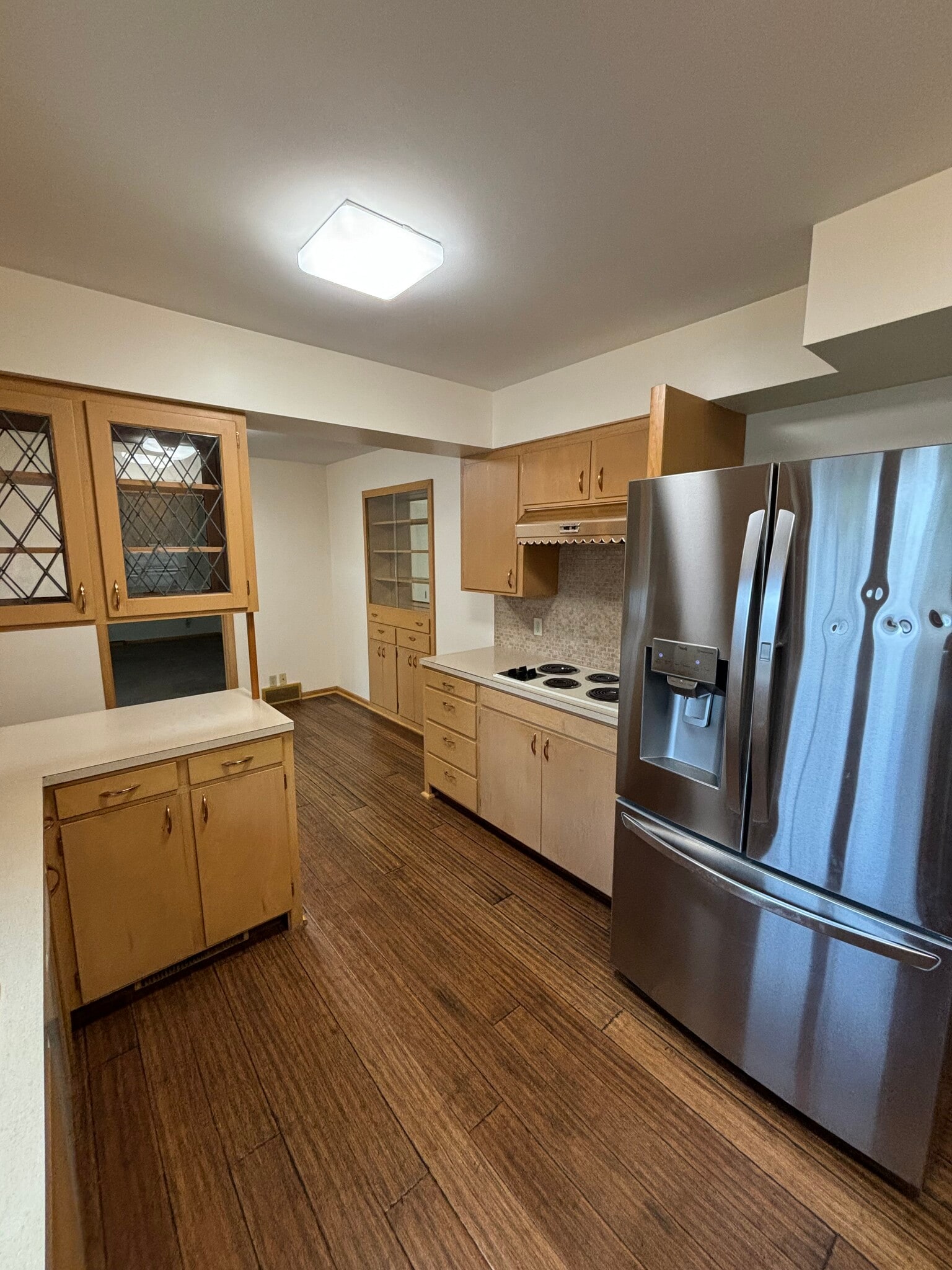 Kitchen - 815 E 6th St