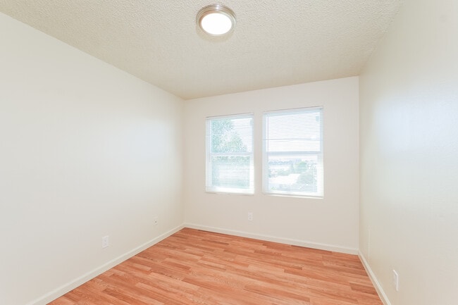 Building Photo - 233 Florida St