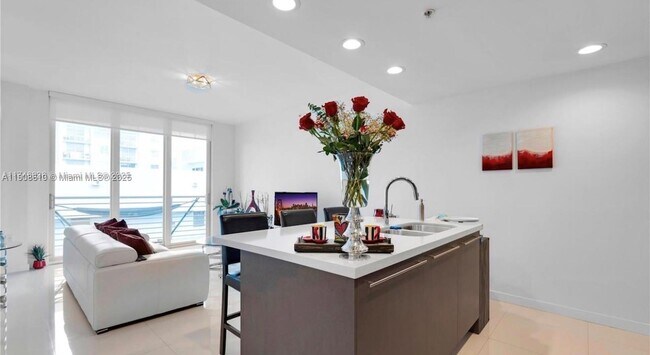 Building Photo - 7875 NW 107th Ave