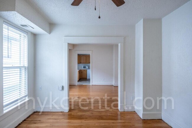 Building Photo - 4306 Fisher St