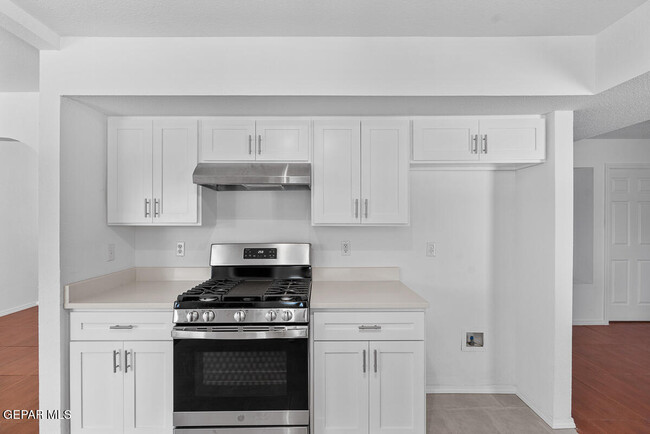 Building Photo - 6696 Dakota Ridge Dr