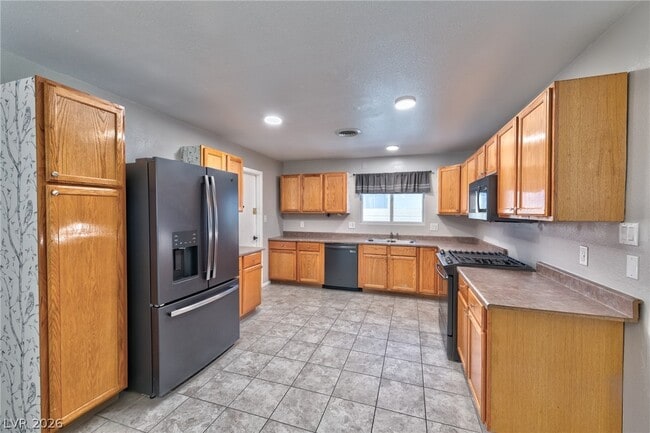 Building Photo - 1824 Saylor Way