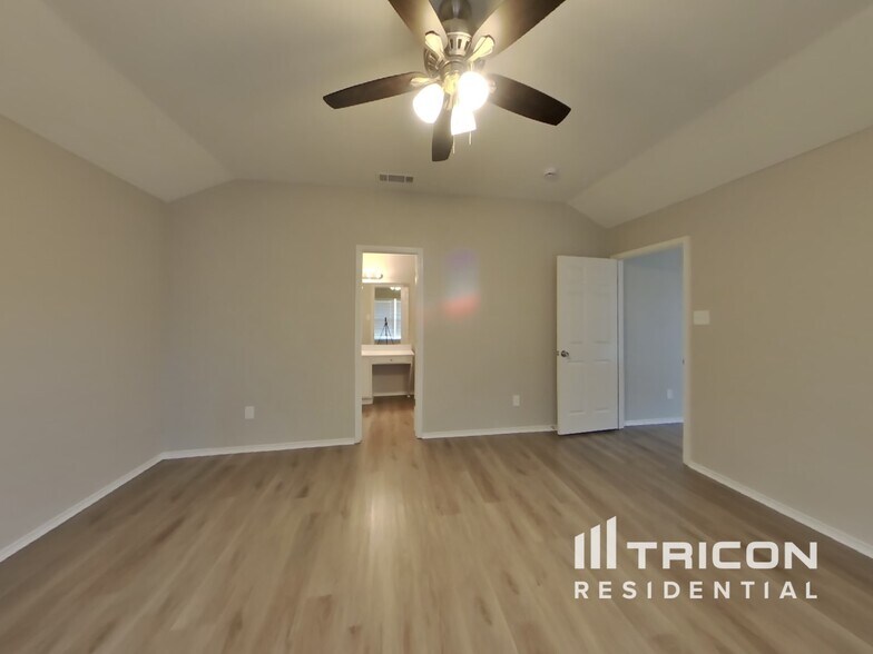 Building Photo - 1505 Nightingale Ct