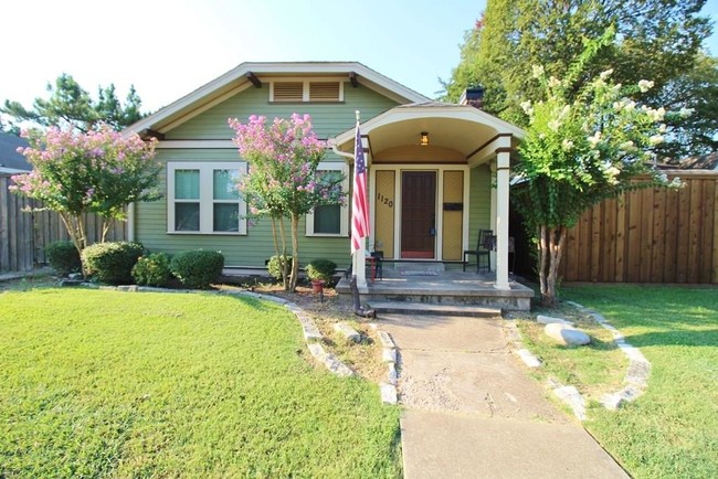 Primary Photo - 1120 W Avenue A