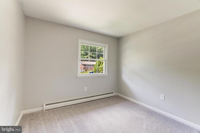Building Photo - 4111 Hemingway Dr