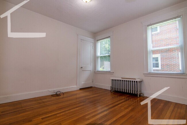Building Photo - 68 Colborne Rd
