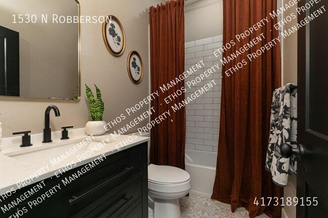 Building Photo - 1530 N Robberson-