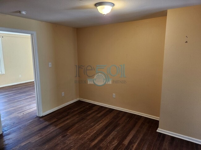 Building Photo - Great Family Home!  4BR 2 BA