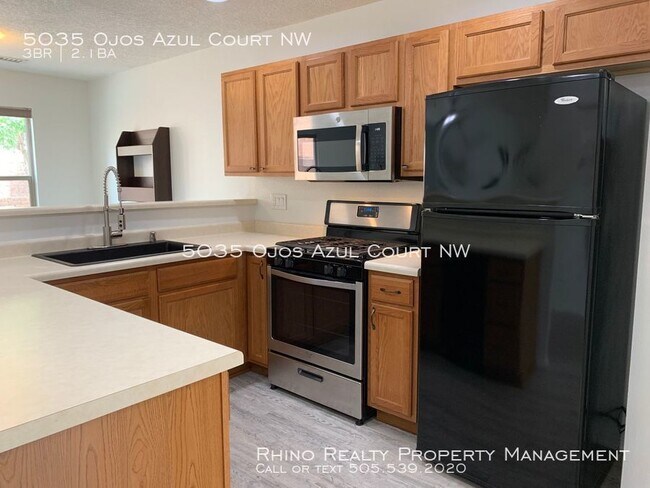 Building Photo - Exquisite 3 Bedroom, 2.5 Bath Home In The ...