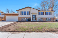 Building Photo - Renovated Montbello Luxury!