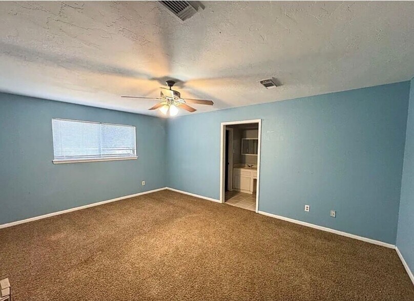 Building Photo - 18 Sutterfield Ln