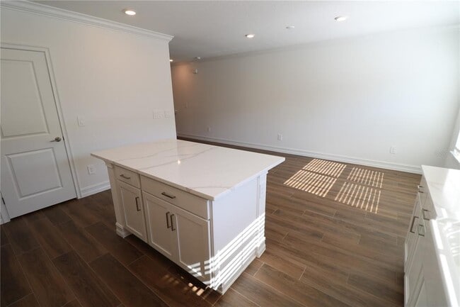 Building Photo - 4510 S Manhattan Ave