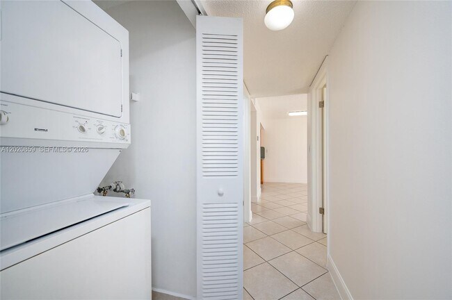 Building Photo - 14250 SW 62nd St