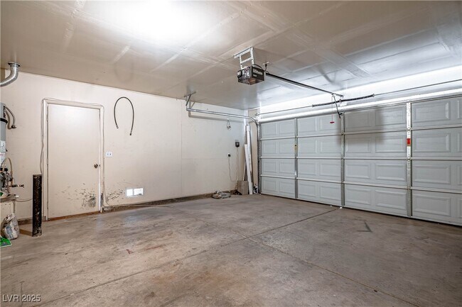 Building Photo - 8037 Radigan Ave