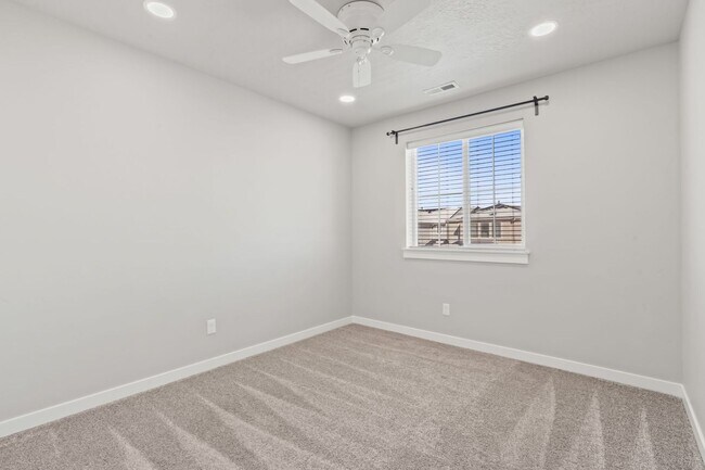 Building Photo - Ideal 4bd/2.5ba Blackrock Home - Great commute location!