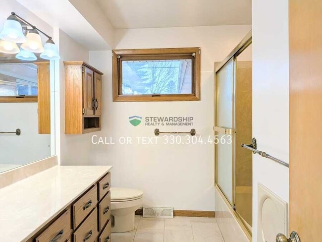 Building Photo - 2636 Orch Pk St NW