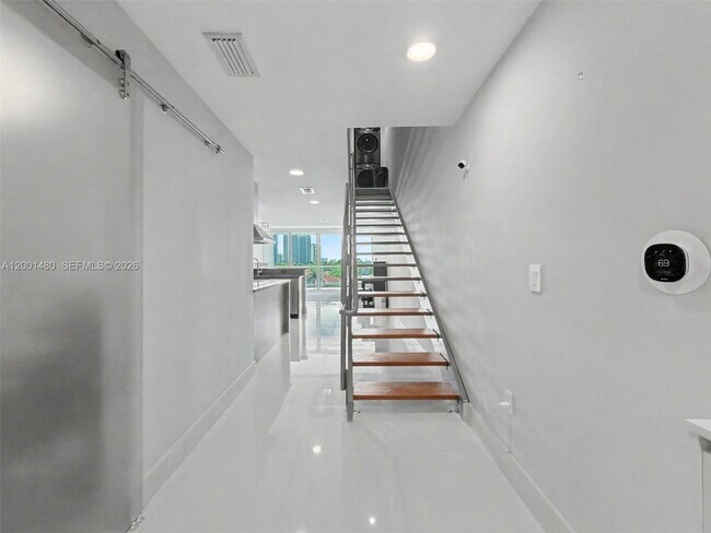 Building Photo - 2950 NE 188th St