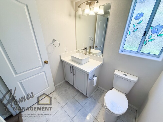 Building Photo - Homes Management - Carlsbad Home with Ocean View