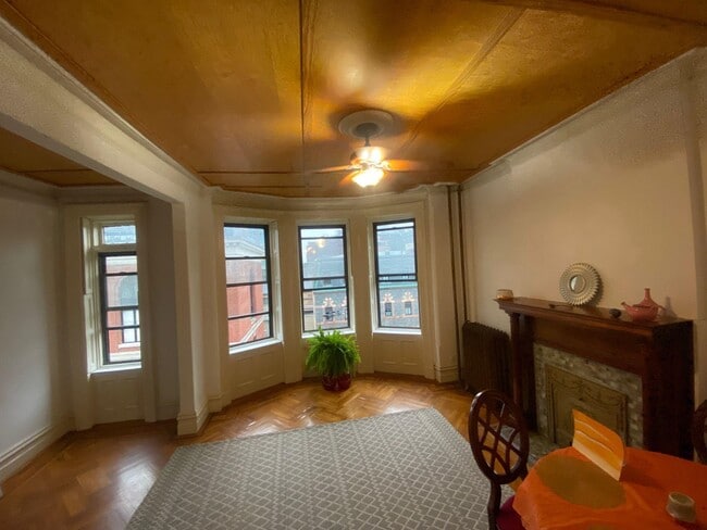 Building Photo - 518 Hudson St
