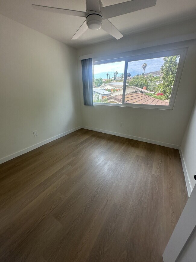 Building Photo - $3,750- 3 Bed / 2.5 Bath Renovated Townhome in Poway