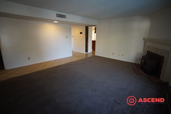 Building Photo - Stunning Home in Northeast Bakersfield!