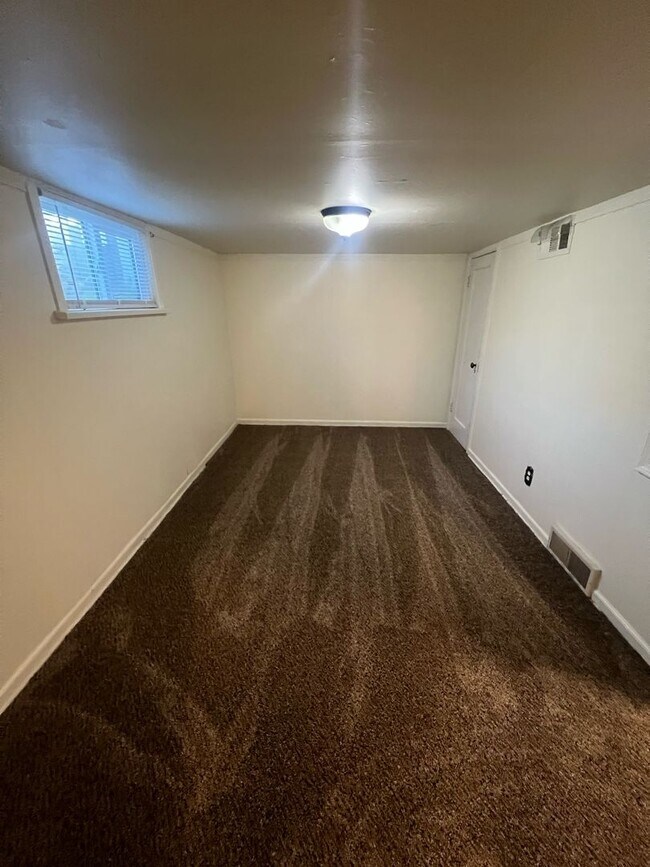 Building Photo - 501-507 N Hayes