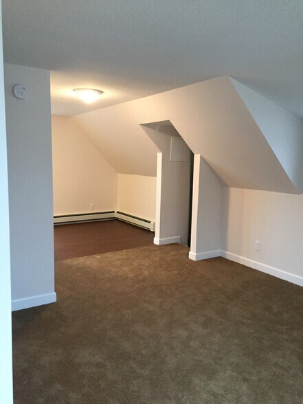 Building Photo - 1369 Saint Clair Ave