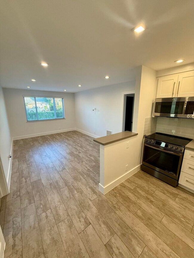 Building Photo - 3805 S Olive Ave