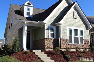 Building Photo - Beautiful 3BR Home in Desirable Kitts Creek RTP Location - MASTER DOWN