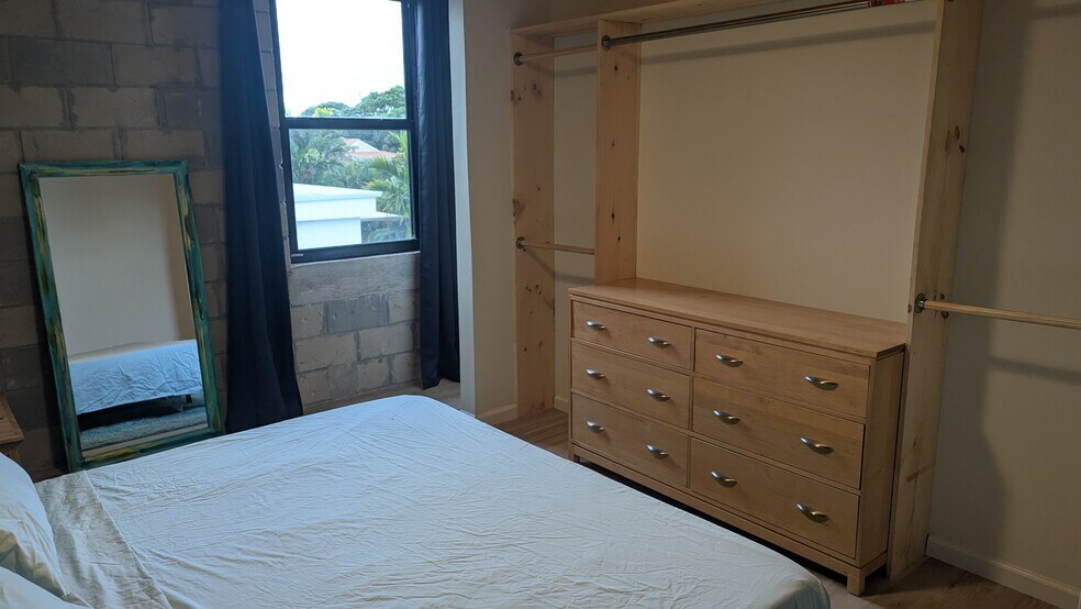 Building Photo - 1335 Churchill Rd