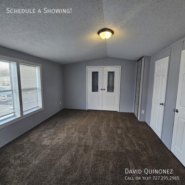 Building Photo - 2737 W Washington Center Rd