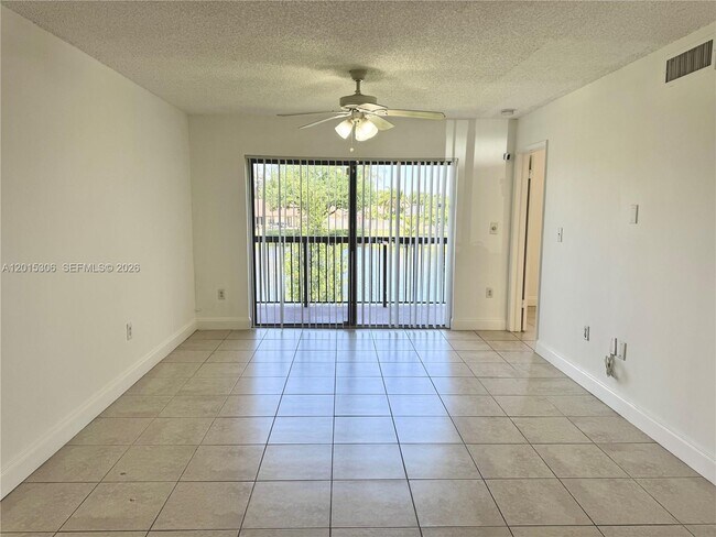 Building Photo - 9893 Nob Hill Ln
