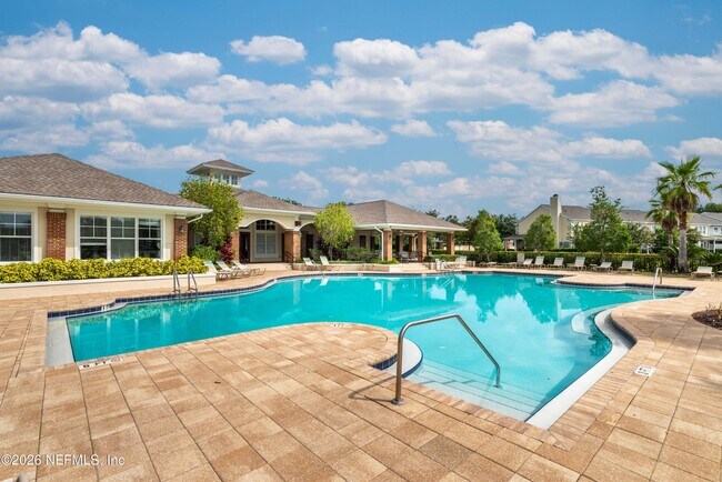 Building Photo - 3897 Lionheart Dr