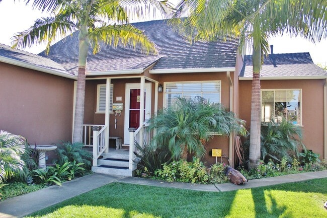 Building Photo - 3170 Strathmore Dr