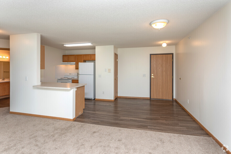 1BR, 1BA - 750SF - Westview Apartments