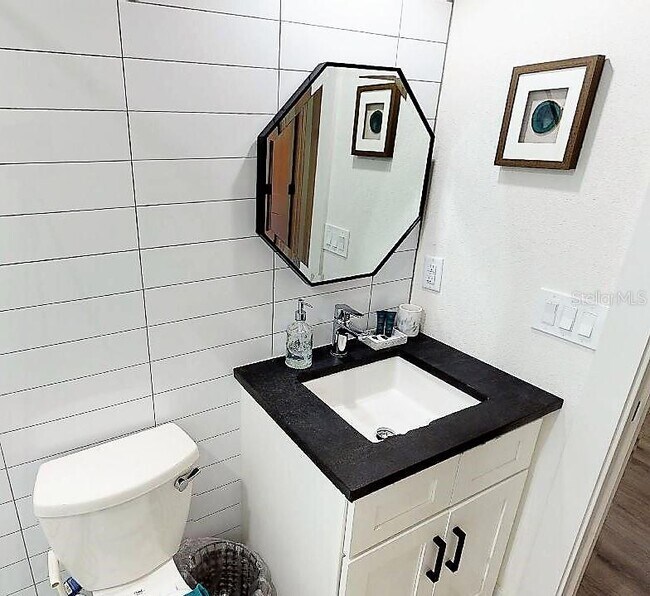 Building Photo - 1910 Morrill St