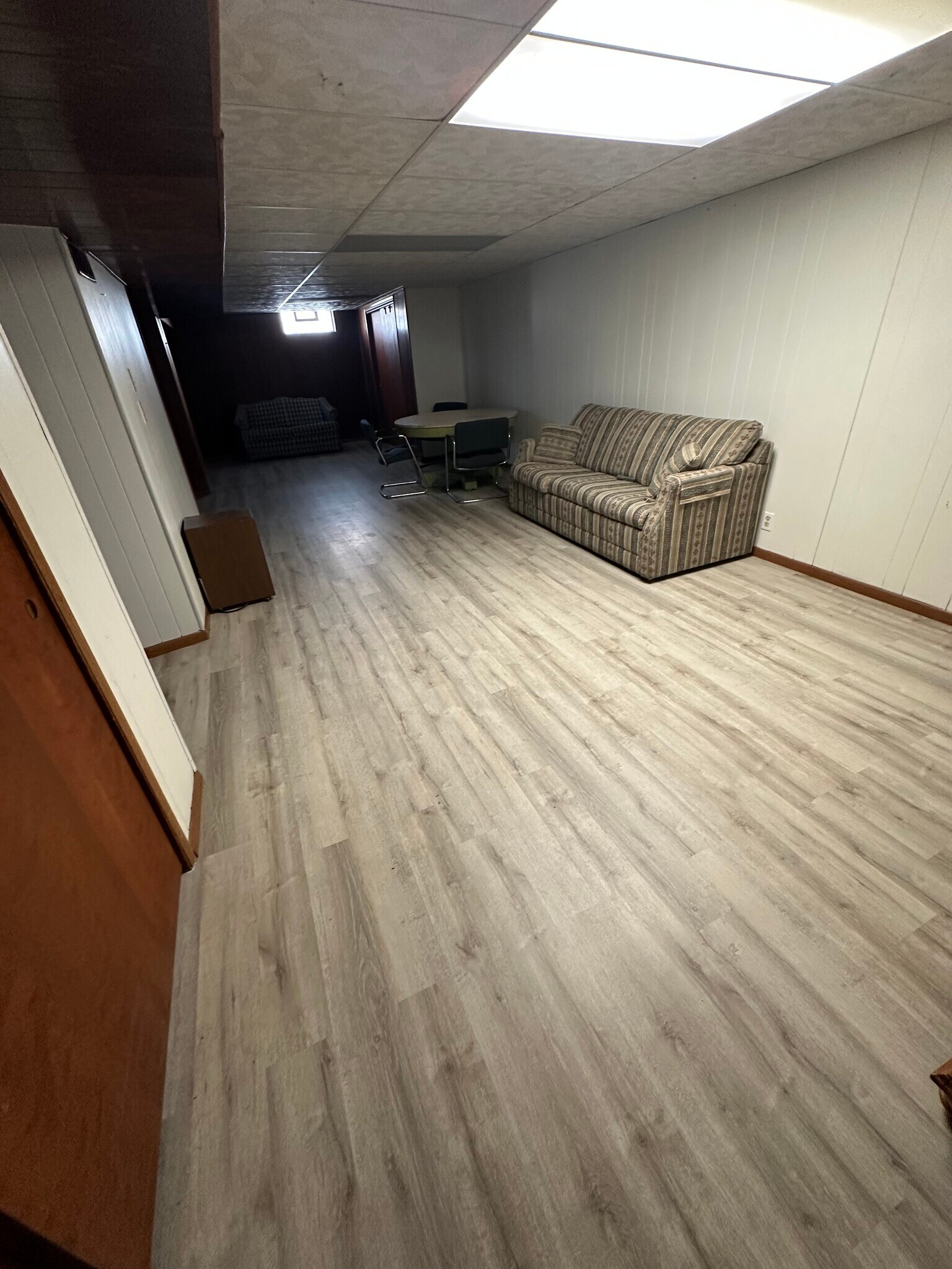 Finished basement - 884 Kingston Dr