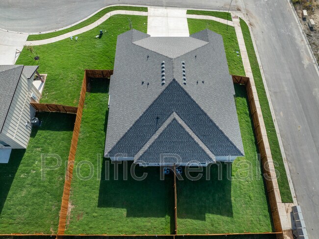 Building Photo - 103 Levi Ct