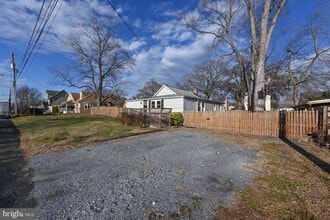 Building Photo - 1615 Grange Rd