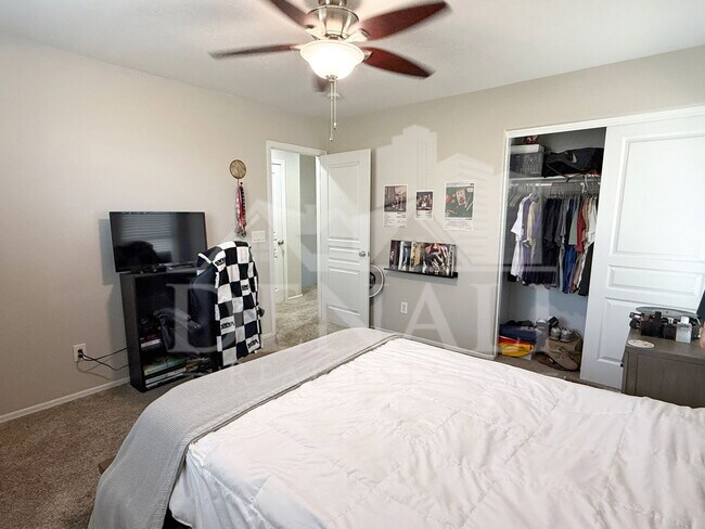 Building Photo - 2855 S Key Biscayne Dr