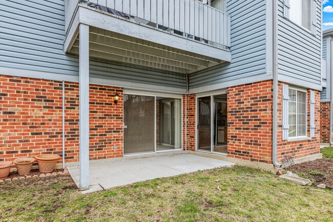Building Photo - 1665 Commodore Ct