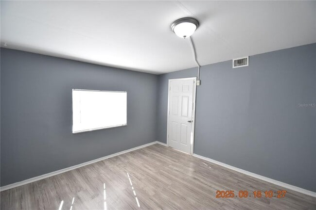 Building Photo - 9432 84th St